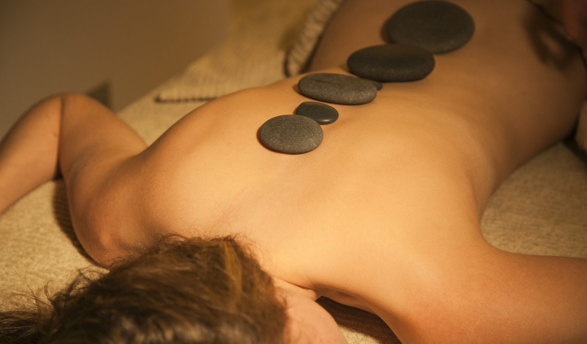 Hot Stone Massage a Pinzolo